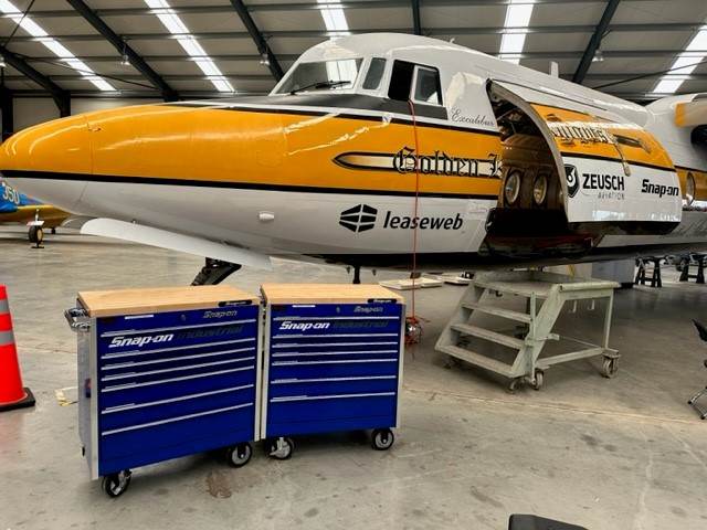 Aircarft Sponsorship Snap on Industrial 4